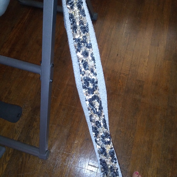 ⭐VS PINK HOODIE⭐ - Picture 6 of 6